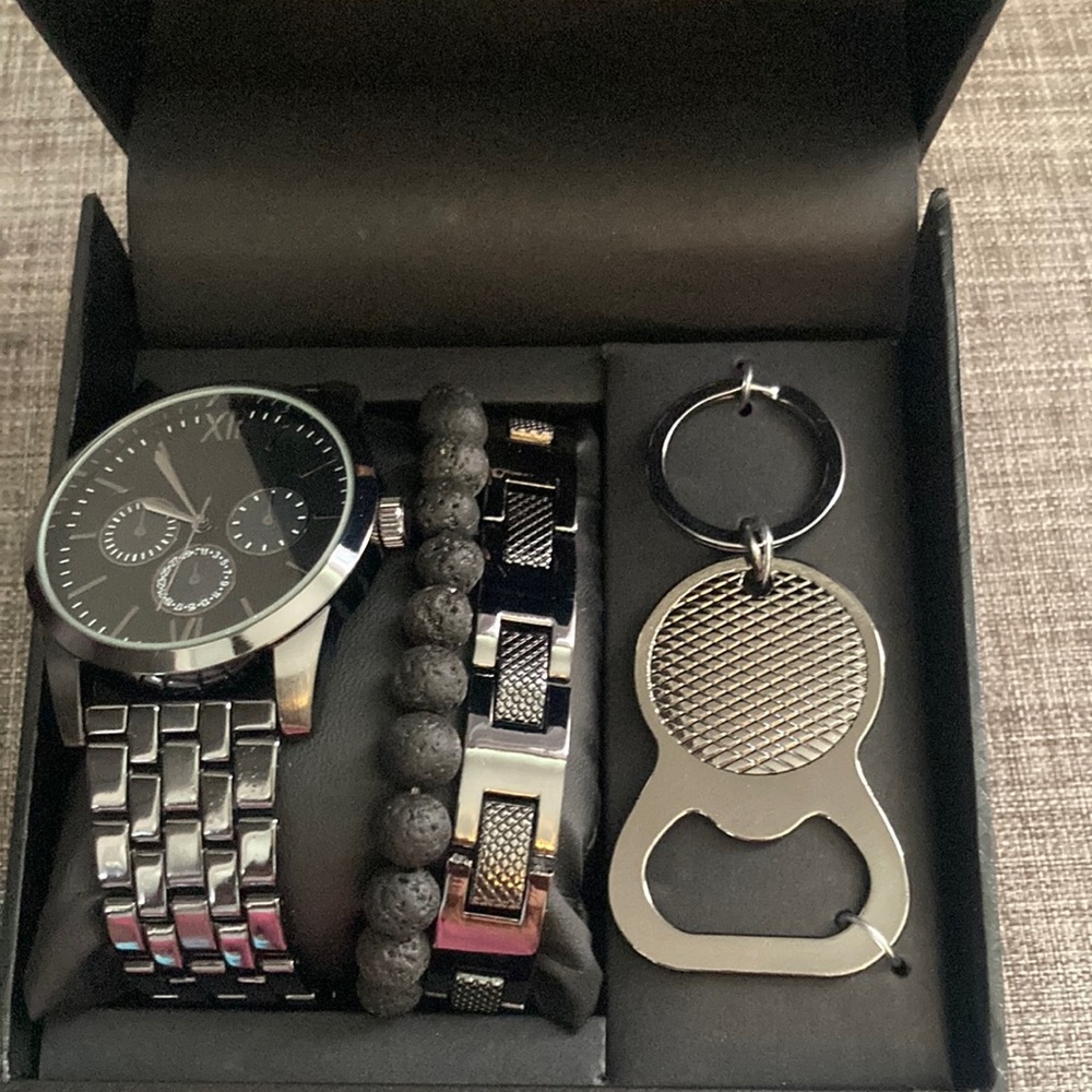 - Men’s Watch Gift Set Folio, Beautiful Watch